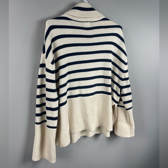 GAP the viral stripe sweater - Picture 9 of 10